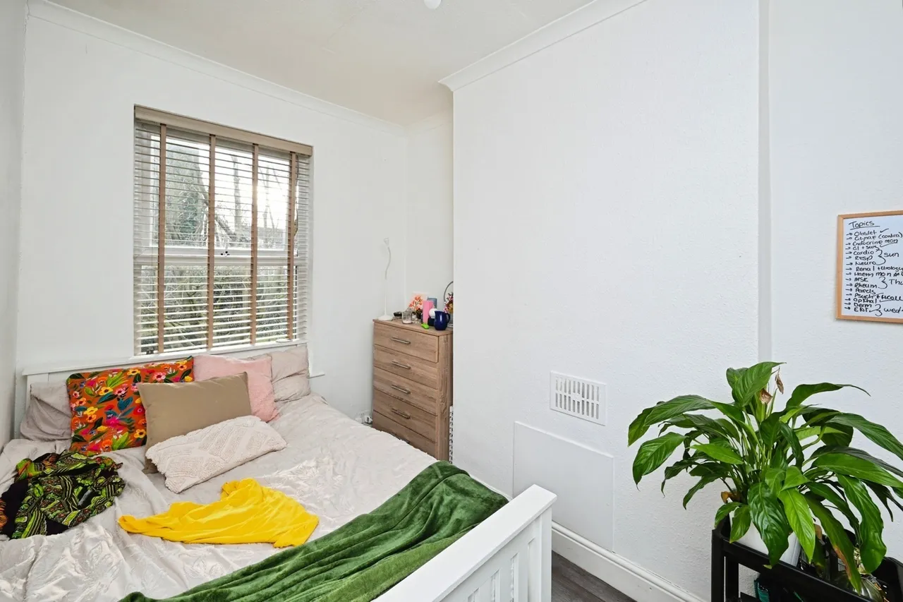 Lower Road, Beeston, Nottingham, Nottinghamshire, NG9, photo 5
