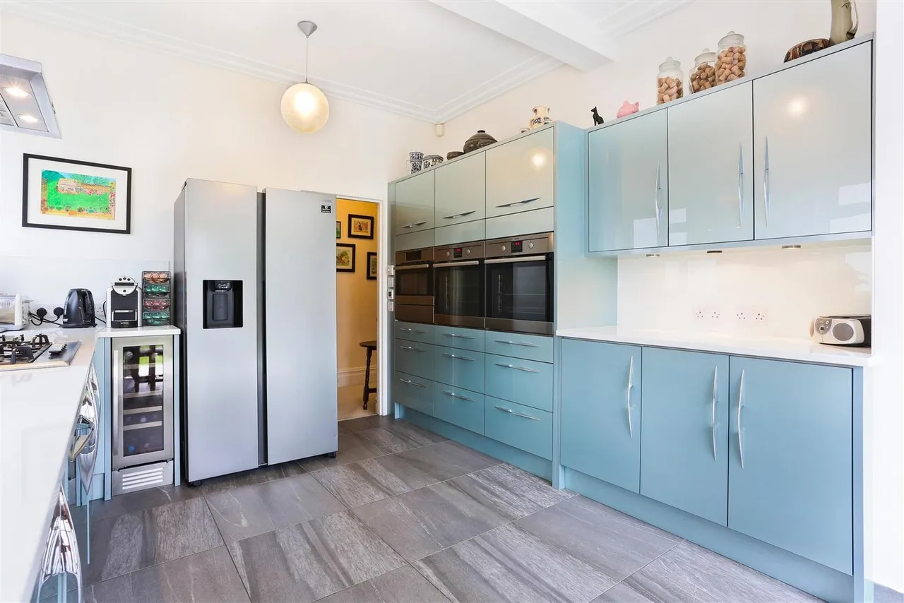 Grosvenor Avenue, Carshalton, SM5 3EW, photo 3
