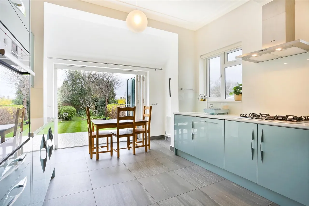 Grosvenor Avenue, Carshalton, SM5 3EW, photo 4