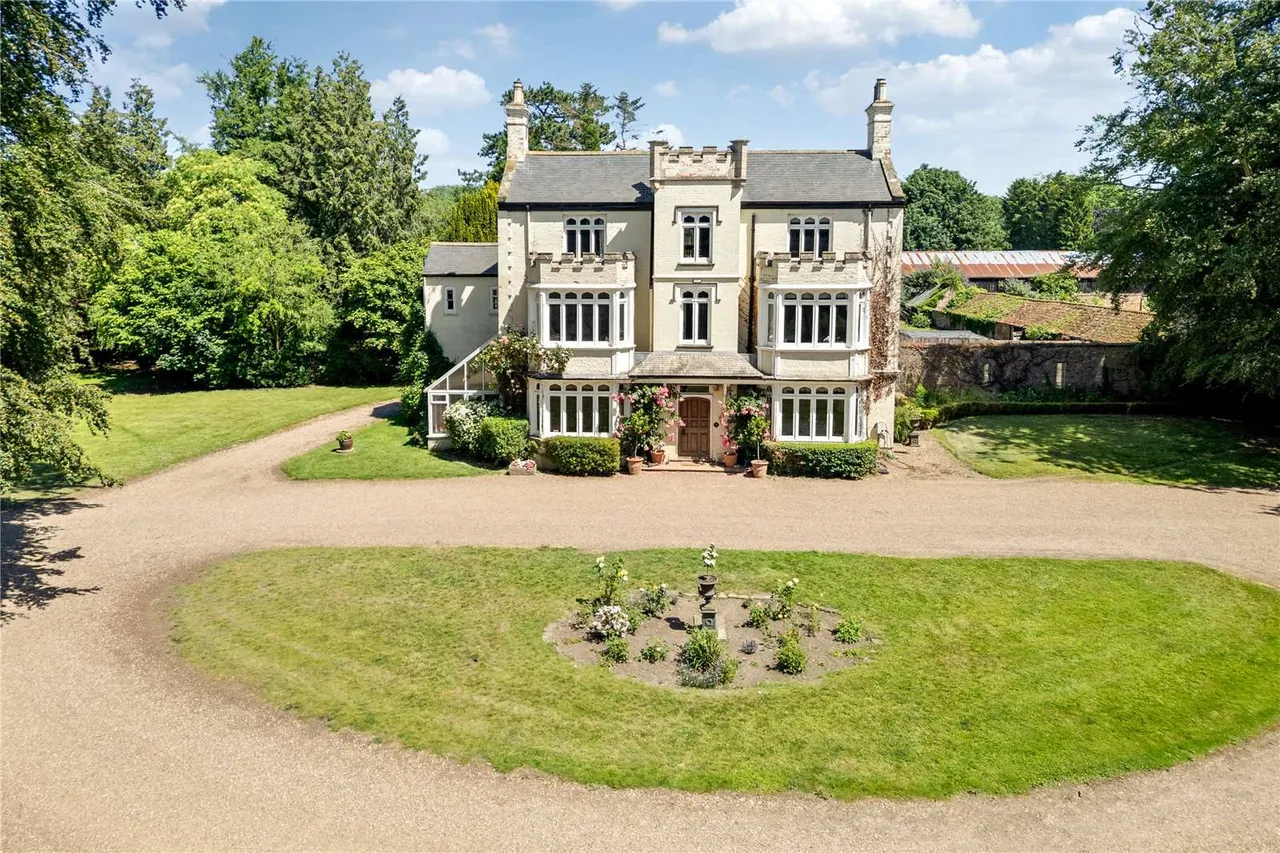 6 bed house for sale — Mill Lane, Legbourne, Louth, Lincolnshire, LN11 8LT
