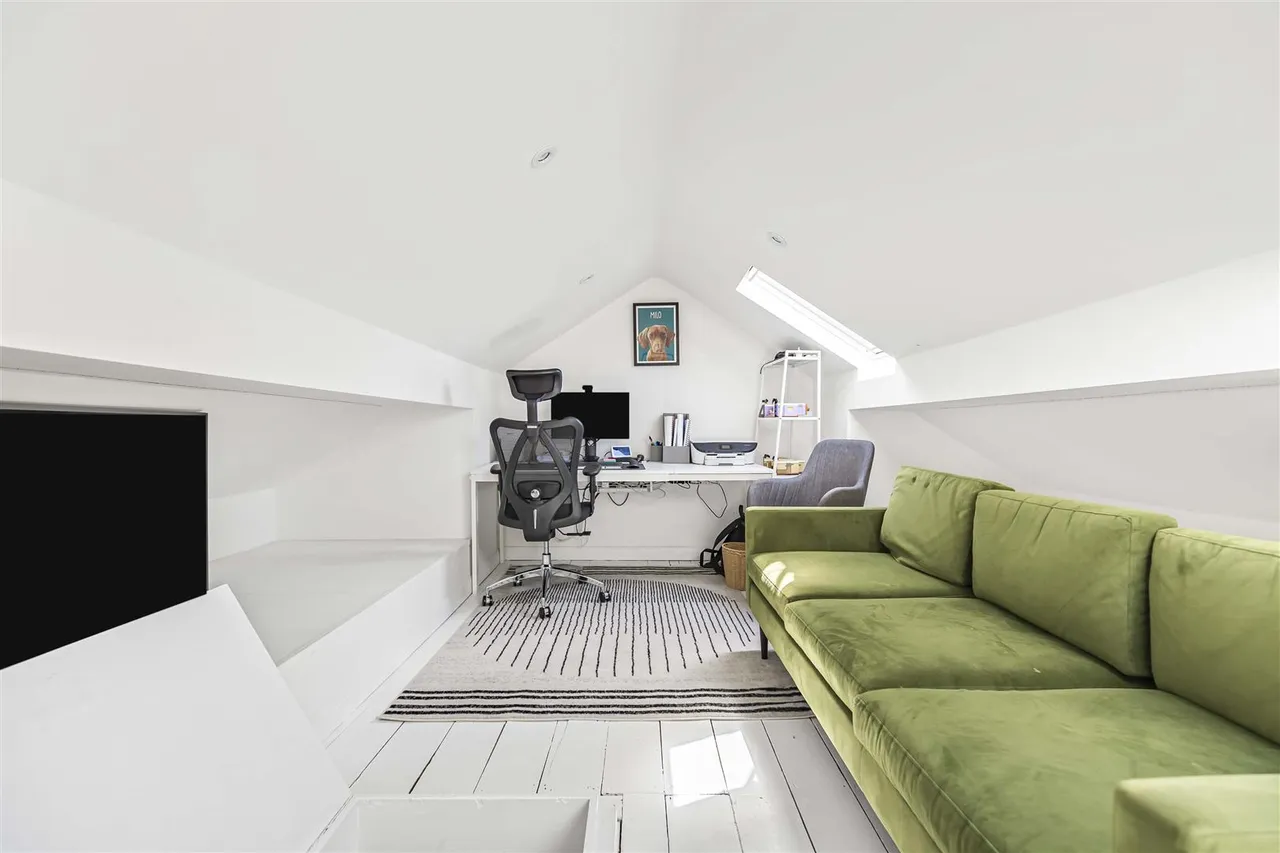 Victoria Road, Mortlake, SW14, photo 10