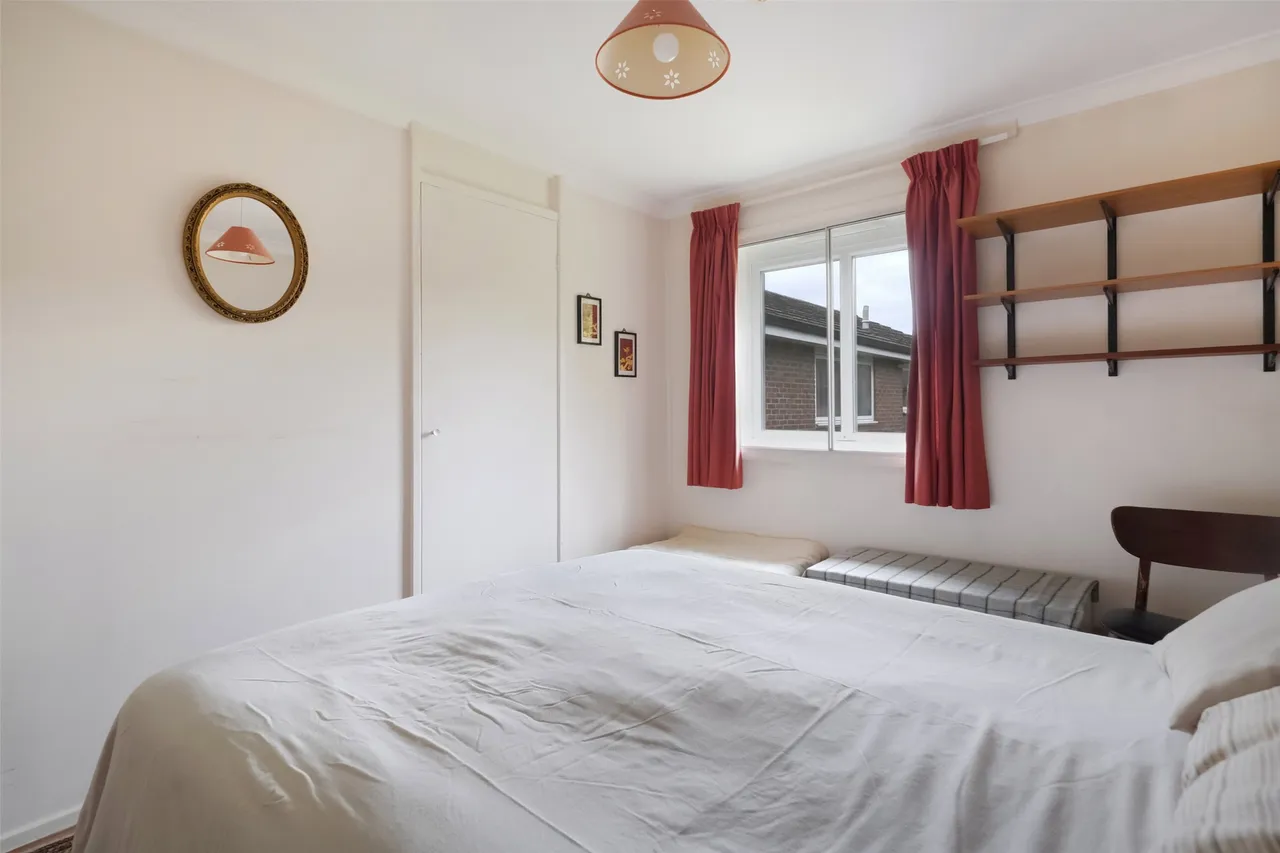 Somers Close, Reigate, RH2, photo 11