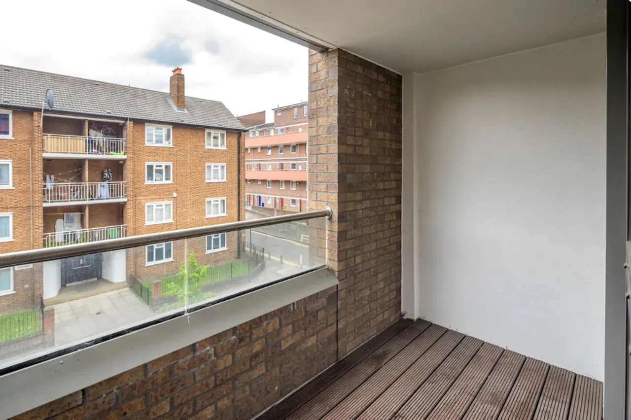 48 Chamberlain Court, Silwood Street, London, photo 8