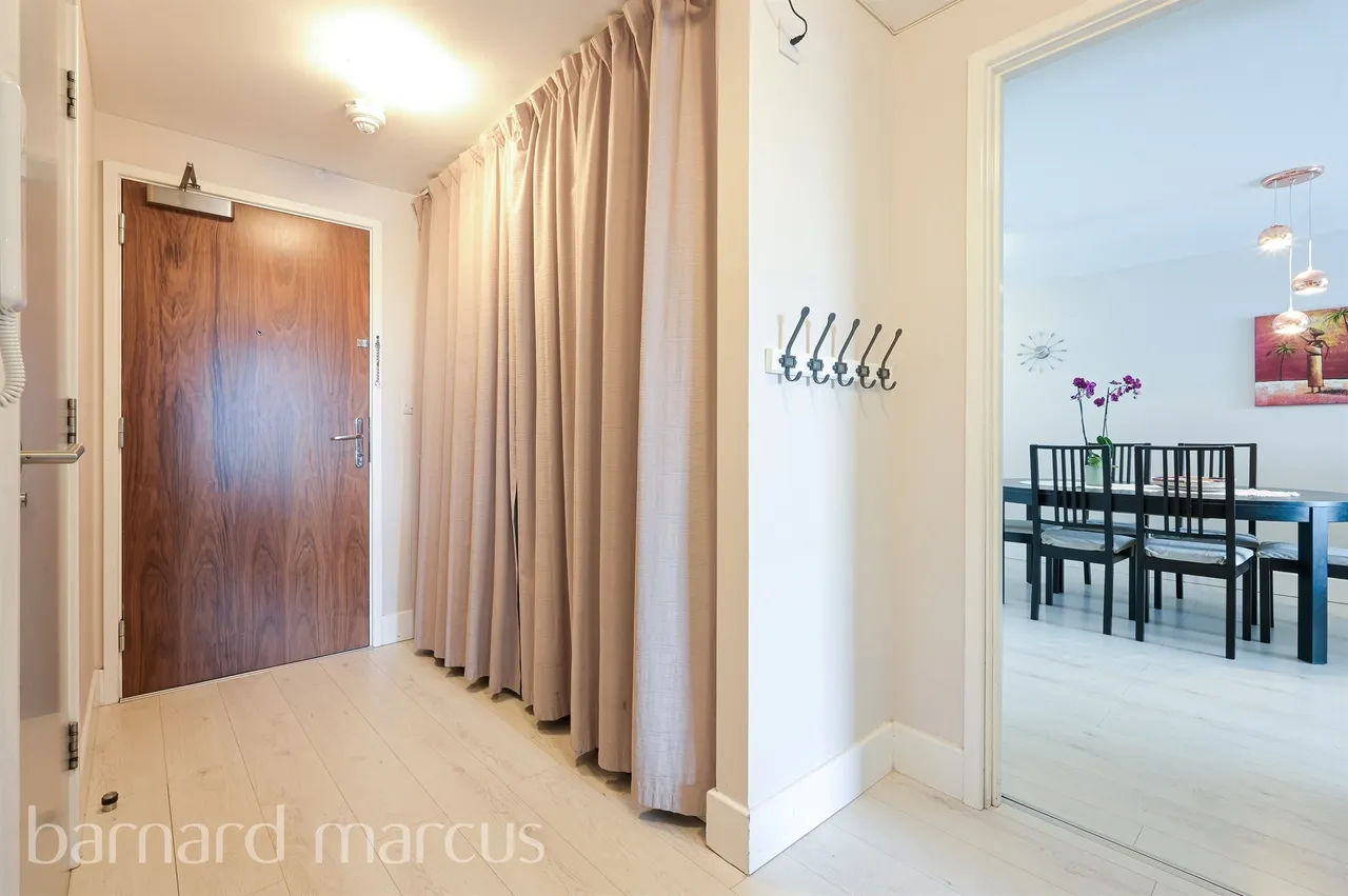 Station Approach, Epsom, KT19, photo 11