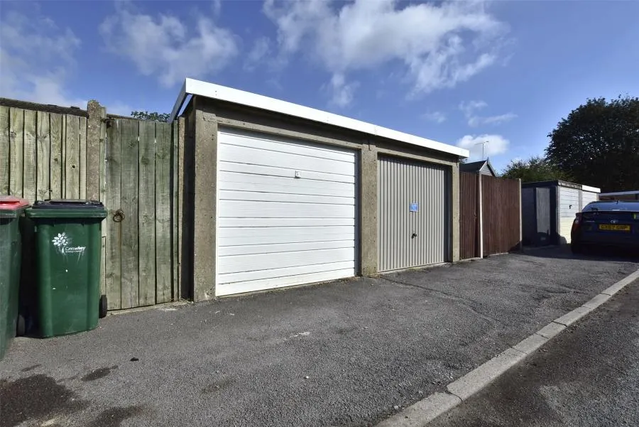 Seymour Road, Crawley, RH11, photo 14