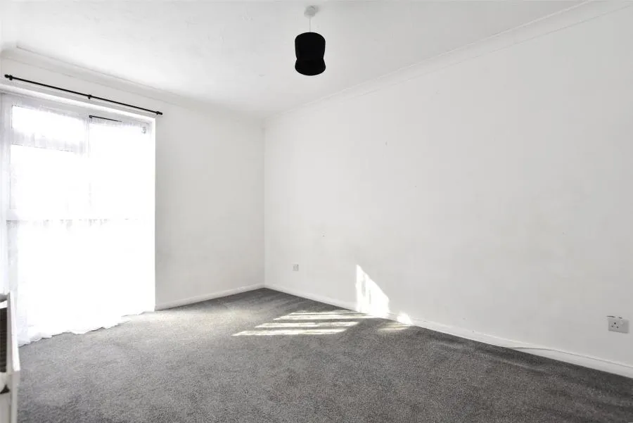Seymour Road, Crawley, RH11, photo 8