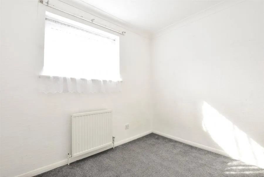 Seymour Road, Crawley, RH11, photo 9