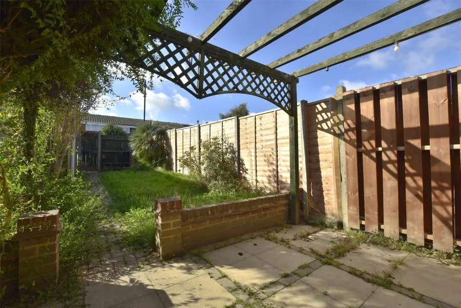 Seymour Road, Crawley, RH11, photo 6