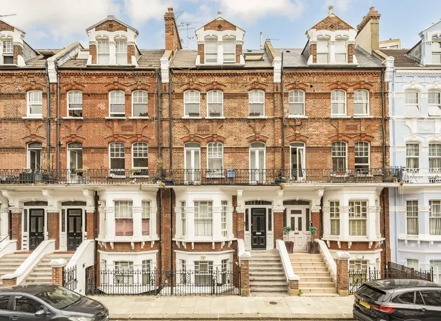 2 bed flat for sale — Avonmore Road, West Kensington, W14