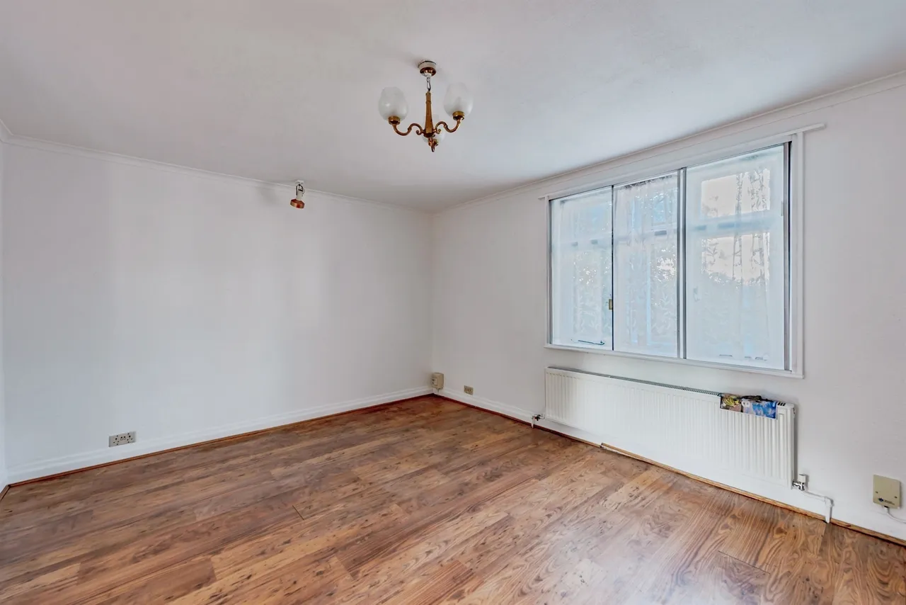 Ifield Road, Crawley, RH11, photo 3