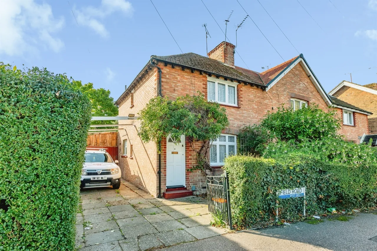 2 bed house for sale, Ifield Road, Crawley, RH11