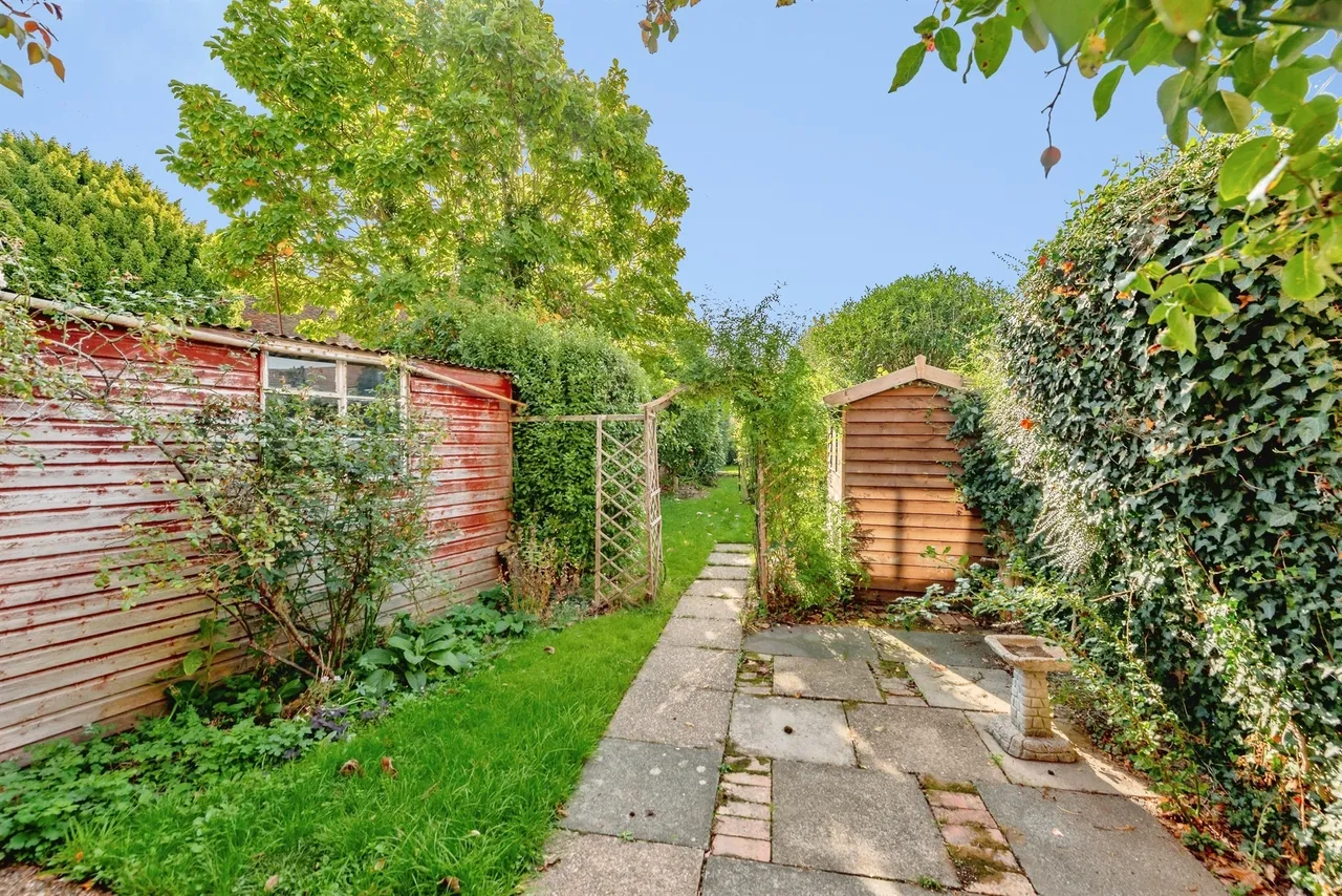 Ifield Road, Crawley, RH11, photo 13