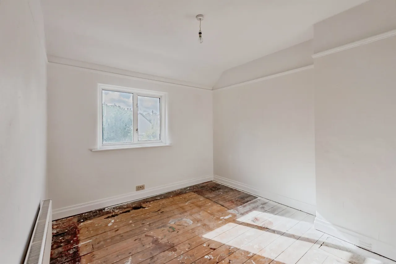 Ifield Road, Crawley, RH11, photo 7