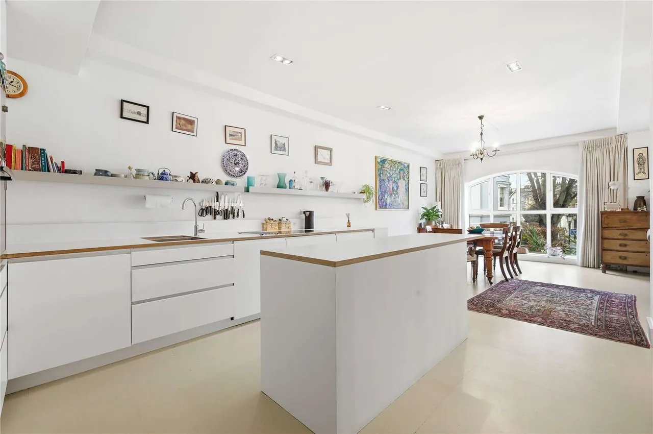 Gloucester Avenue, Primrose Hill, London, NW1 7BB, photo 2