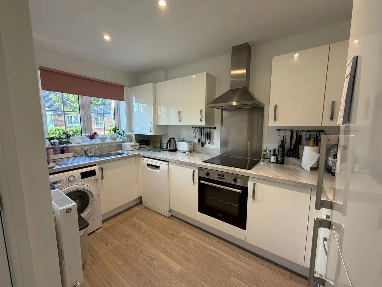 Newfoundland Drive, Sturminster Newton DT10 1GE, photo 2