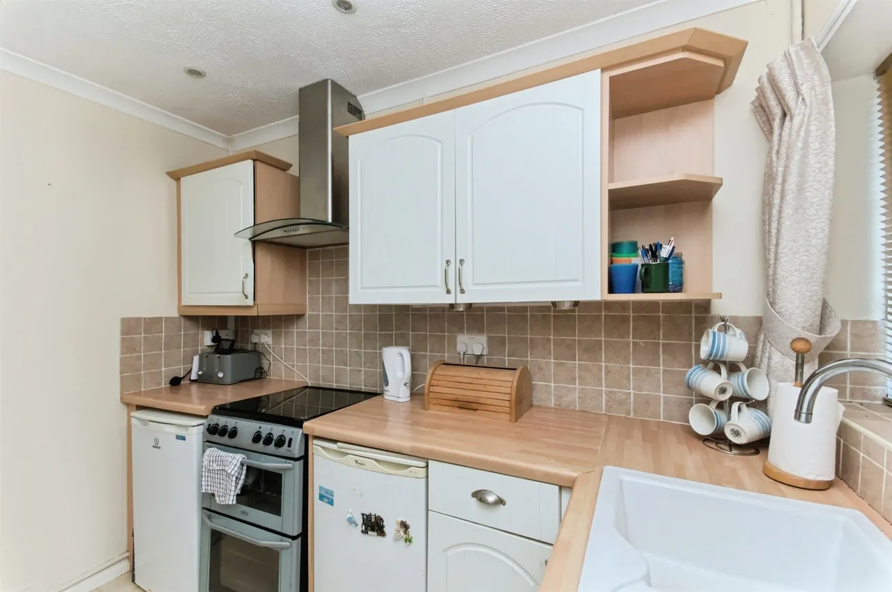 Grange Court Drive, Bexhill-On-Sea, photo 12