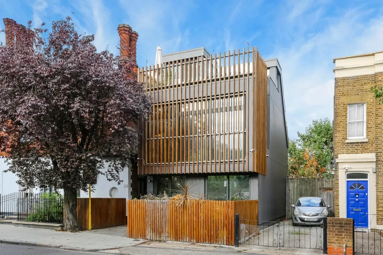 3 bed house for sale, Denmark Road, London, SE5