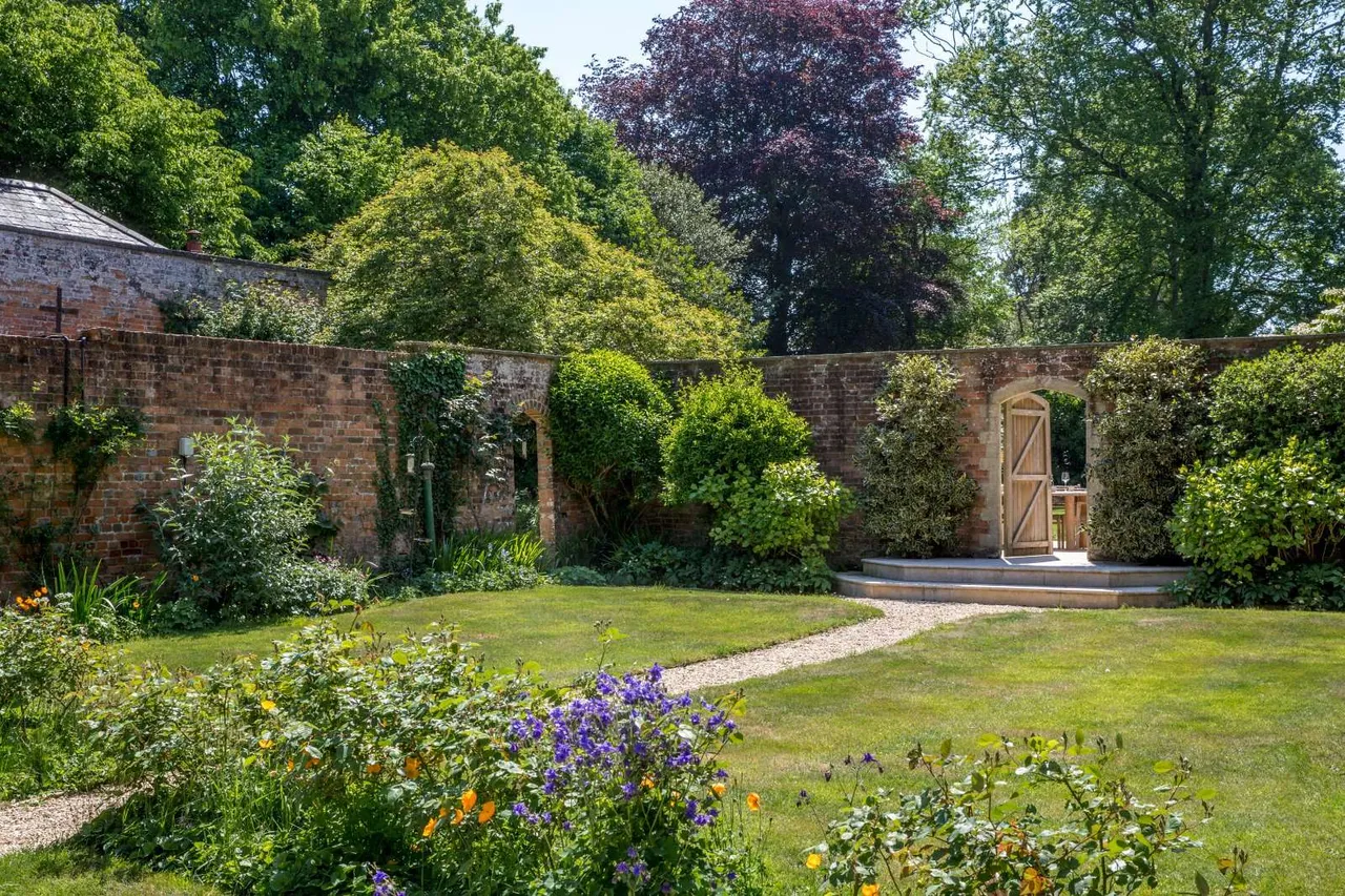 Brightwalton, Newbury, RG20, photo 22
