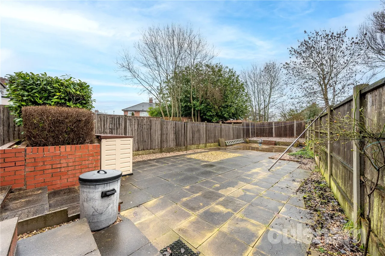 Lofthouse Crescent, Northfield, Birmingham, B31 1QZ, photo 10