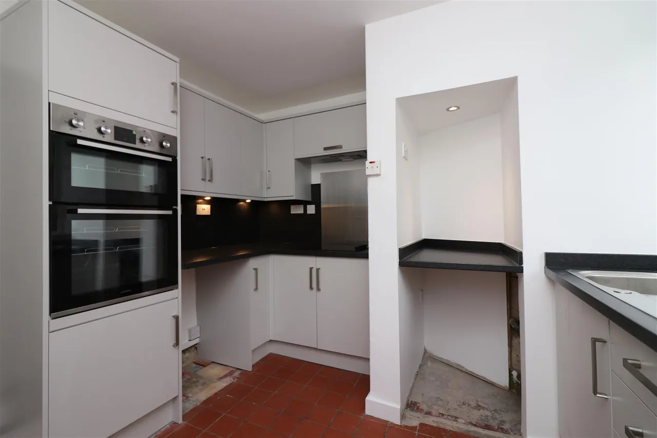 Lister Hill, Leeds, LS18, photo 6