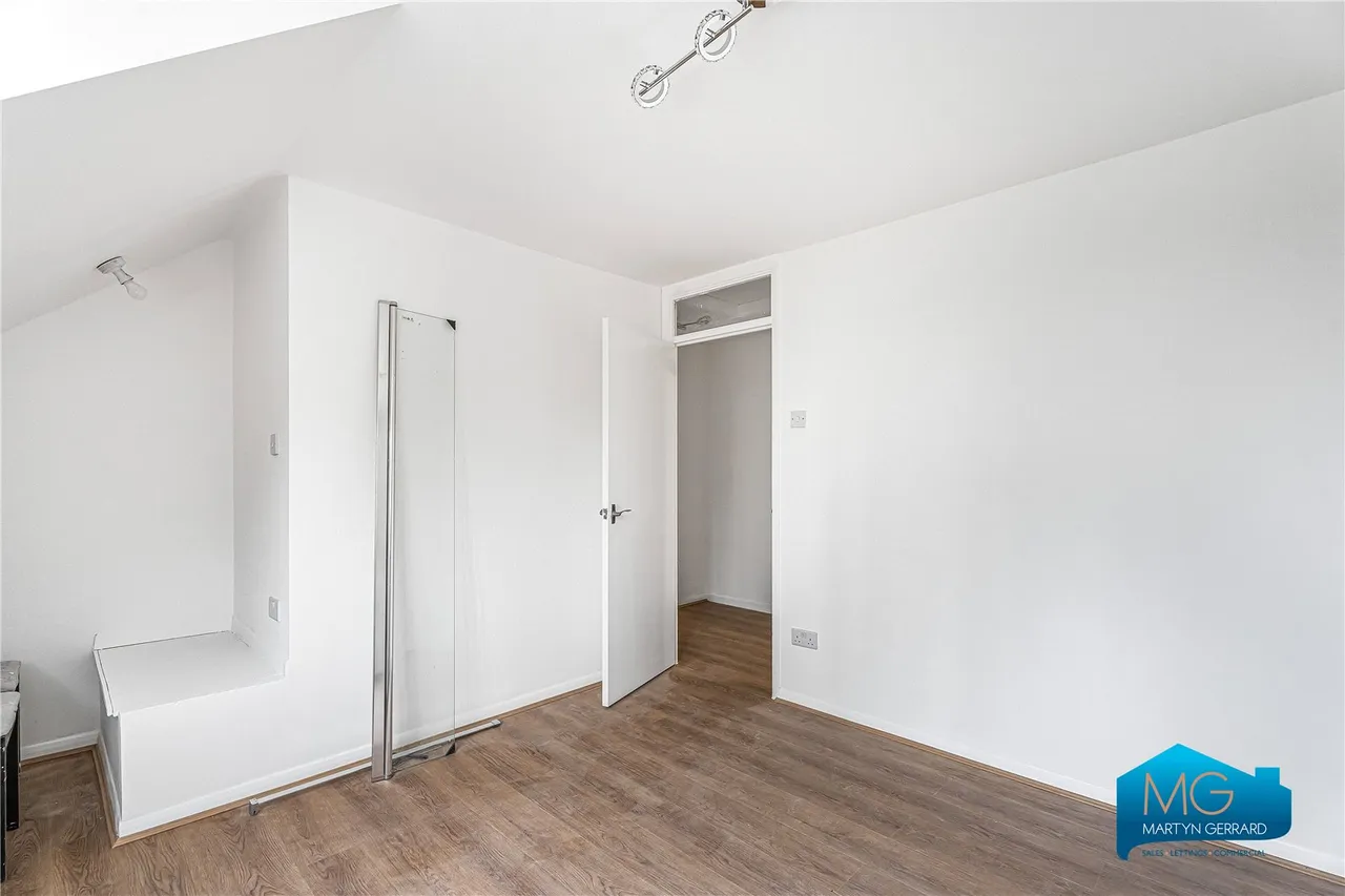Mahon Close, Enfield, EN1, photo 10