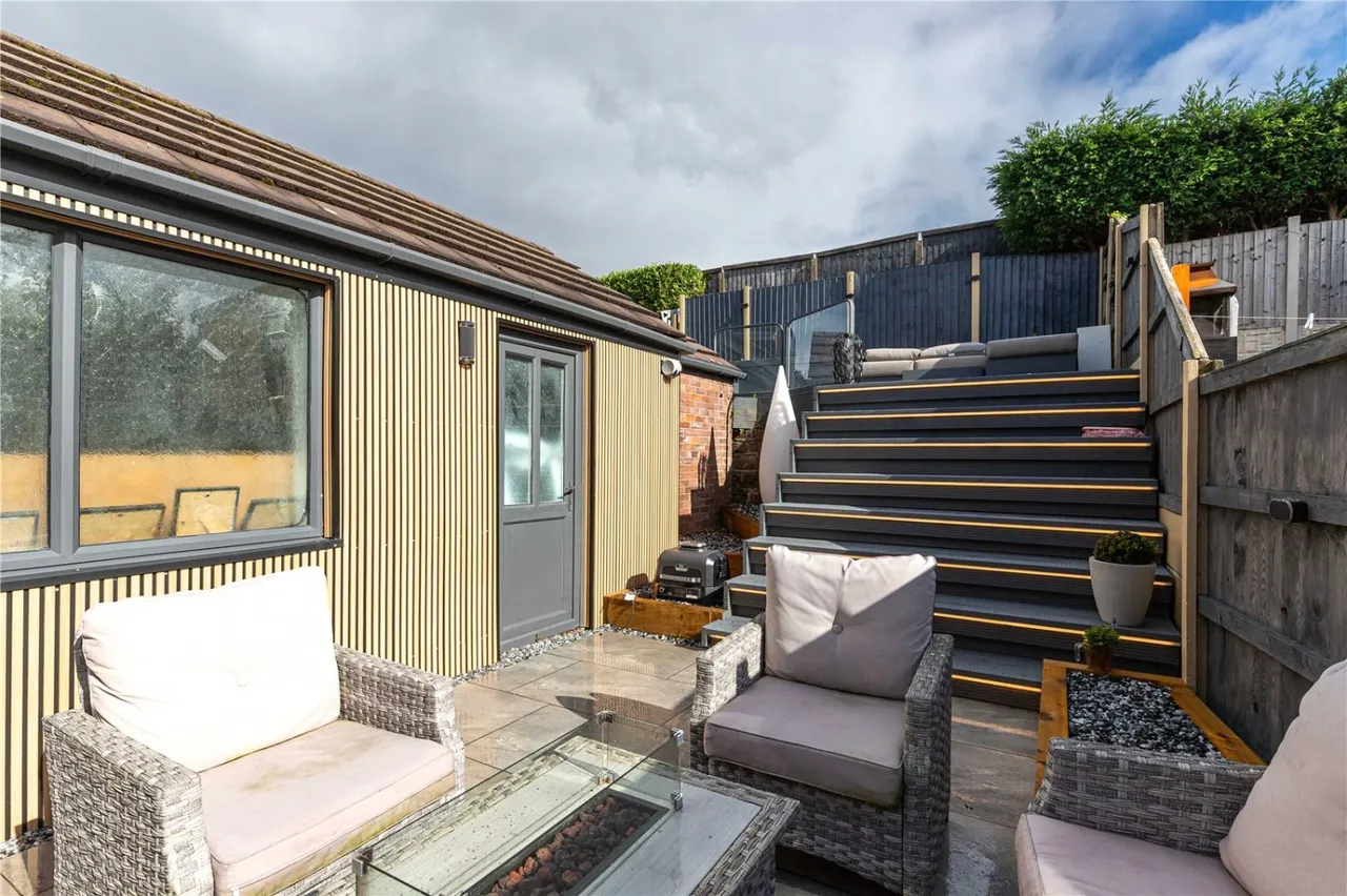 Bateman Avenue, Brown Lees, ST8, photo 2