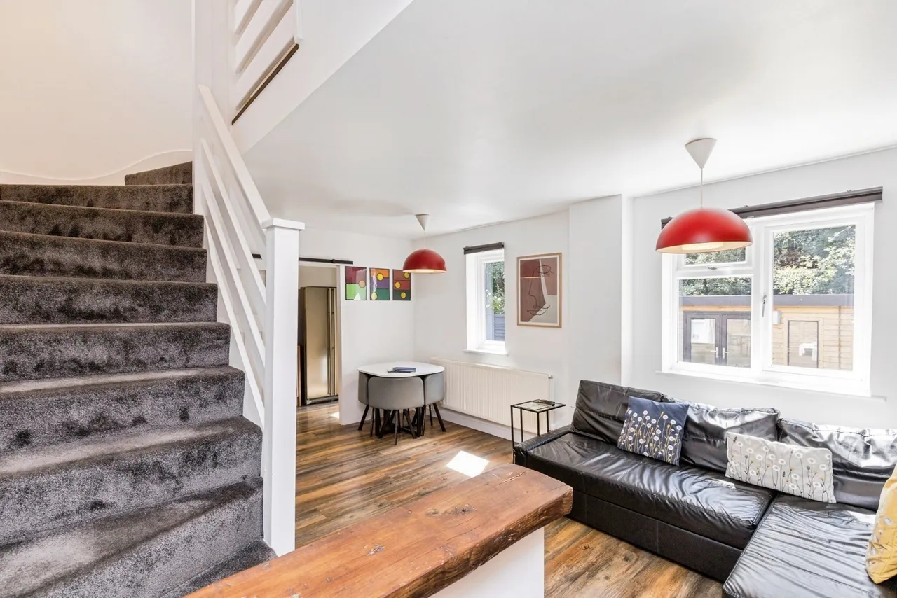 Brooklands Road, Crawley, RH11, photo 5