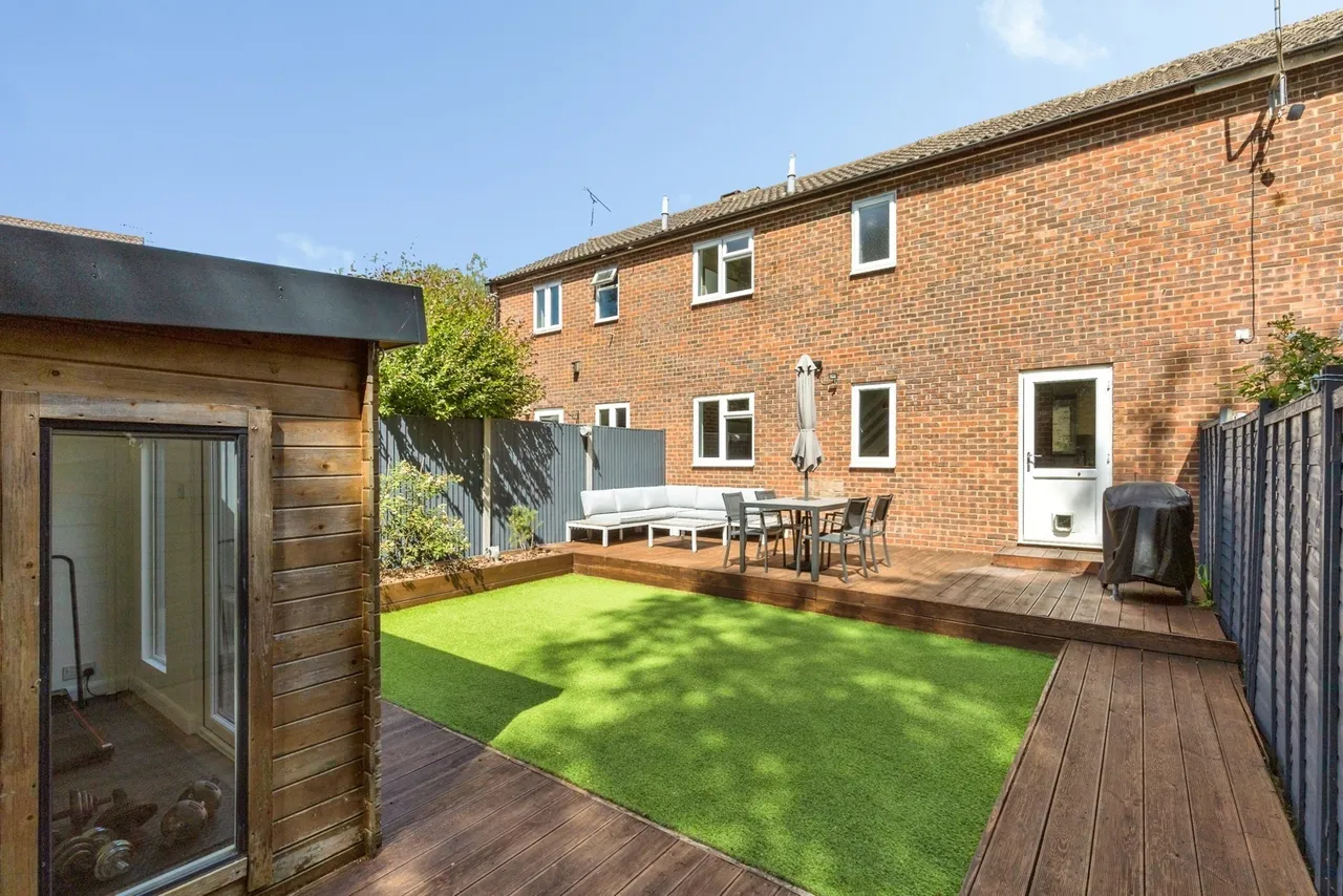 Brooklands Road, Crawley, RH11, photo 18