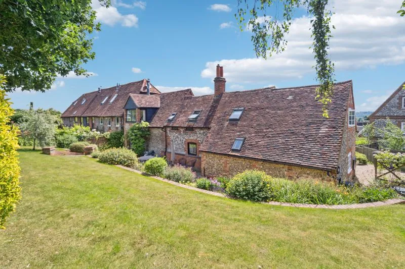 Hill Farm Road, Marlow SL7 3LX, photo 2
