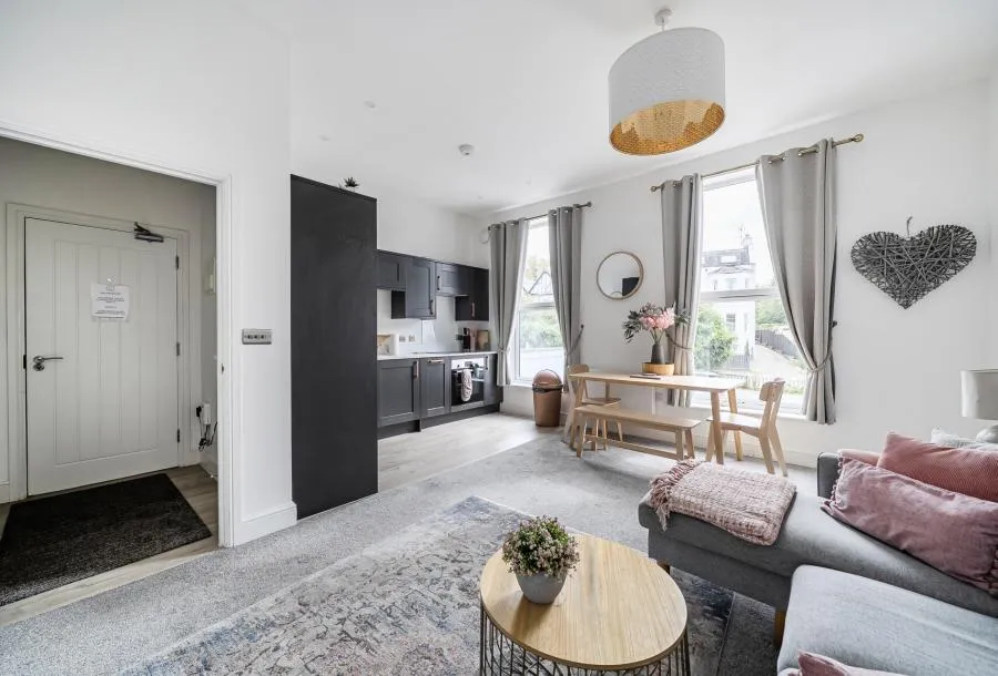 Hales Road, Cheltenham, GL52, photo 2
