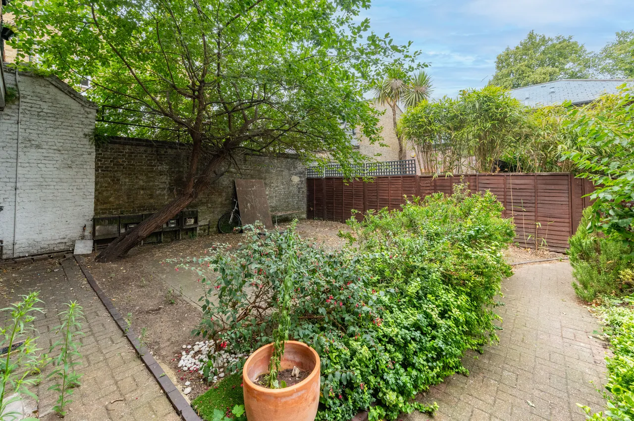 4 Slievemore Close, London, photo 7