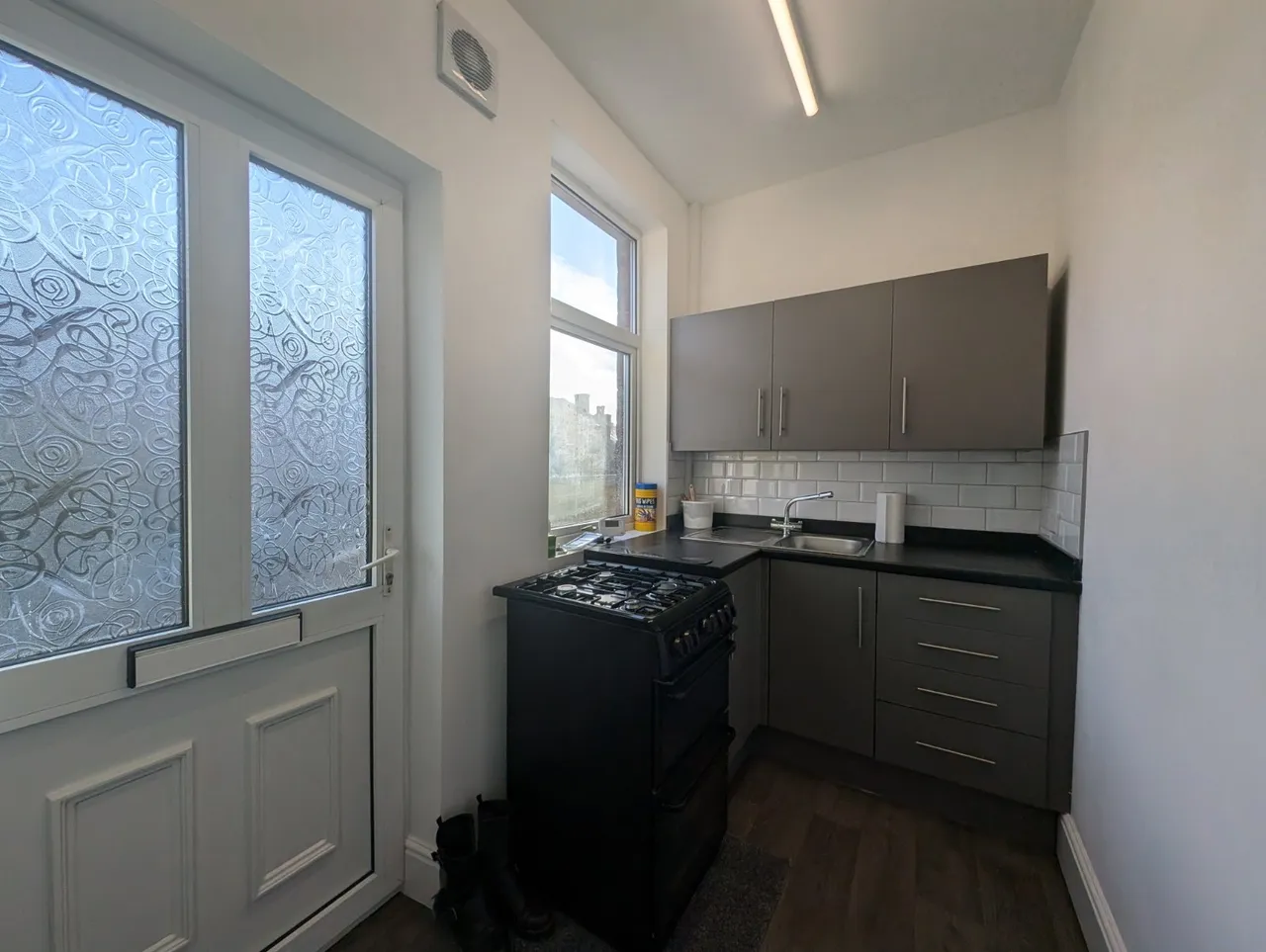 Highfield Terrace, Cleckheaton, BD19, photo 3