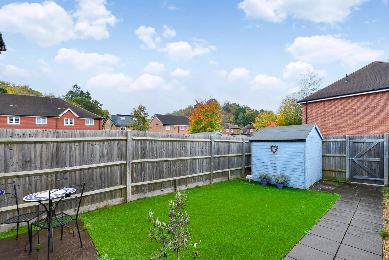 Alderbank Drive, Godalming, GU7, photo 15