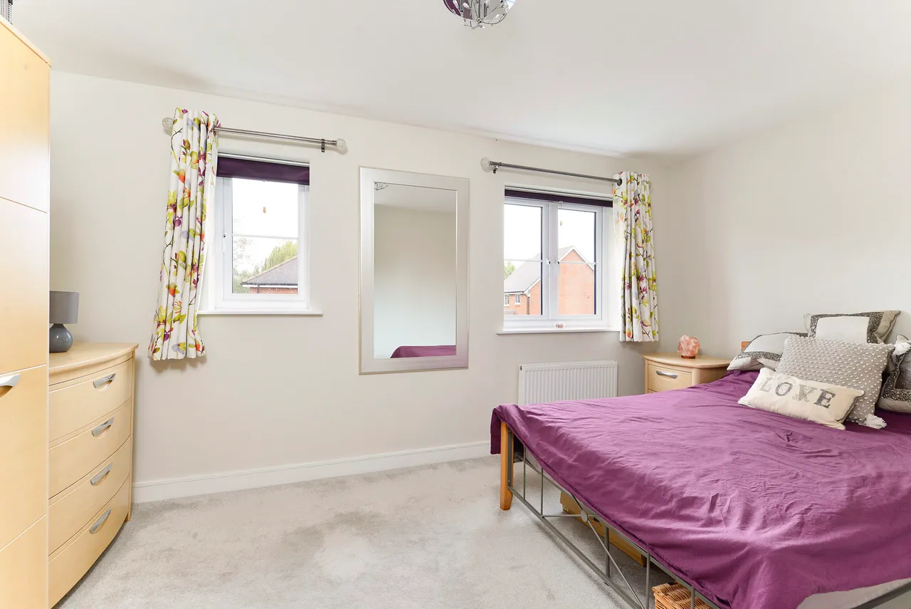 Alderbank Drive, Godalming, GU7, photo 11