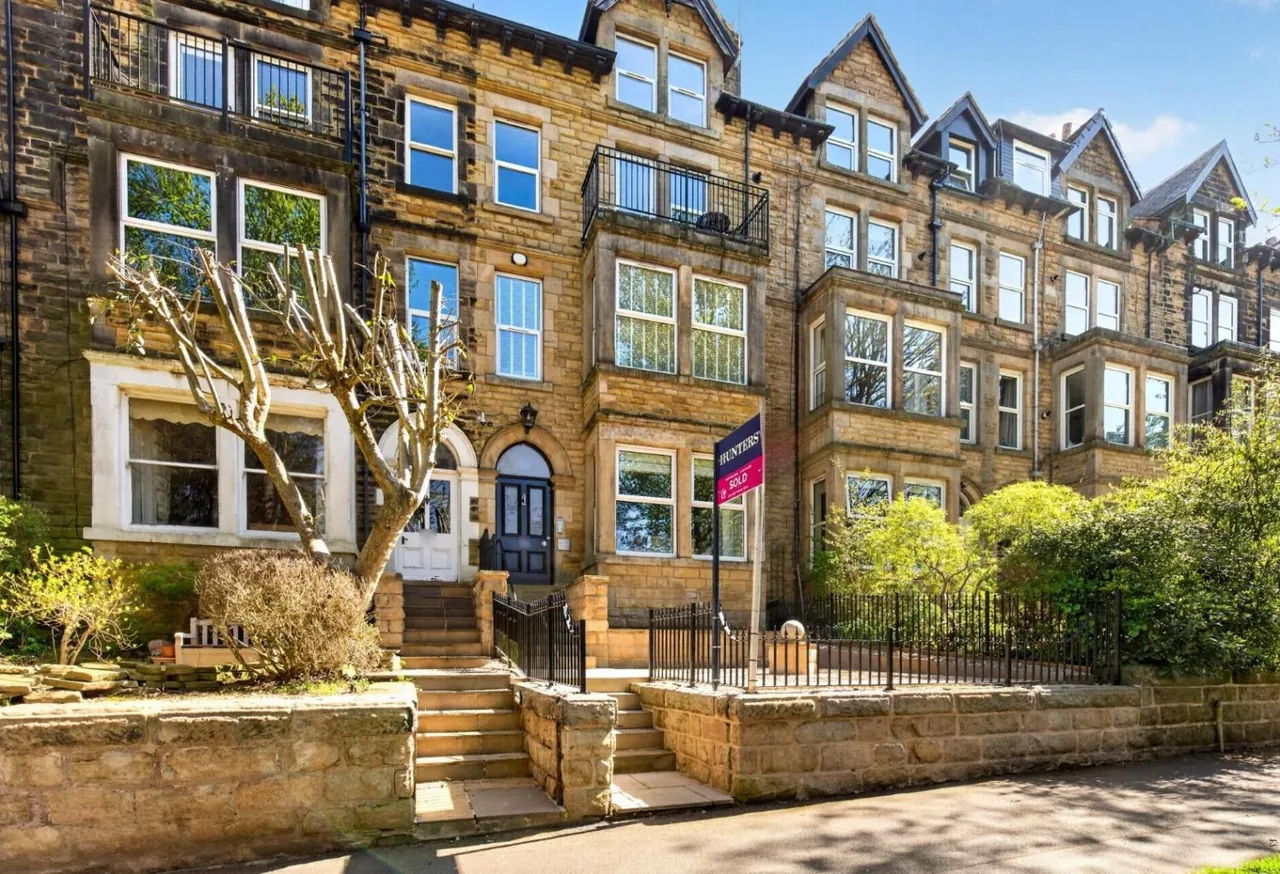 2 bed flat for sale — Valley Drive, Harrogate