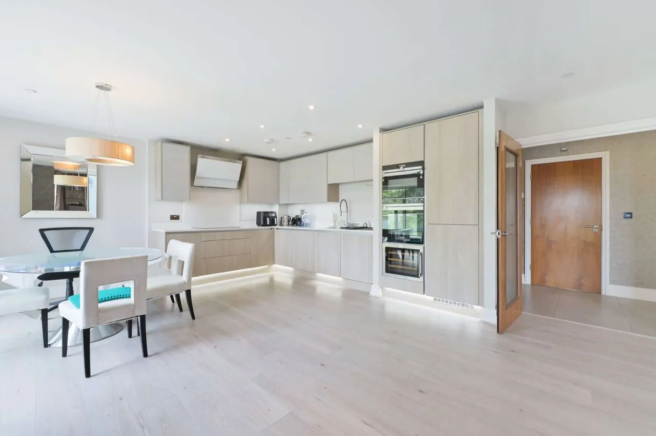 2 bed flat to rent, Bridgewater Terrace, Windsor, SL4