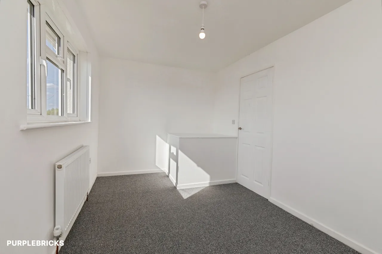 Methuen Avenue, Melksham, SN12, photo 12
