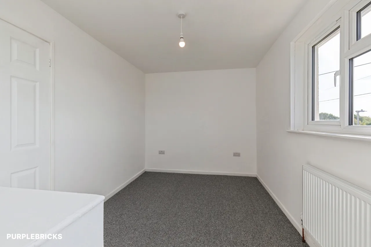 Methuen Avenue, Melksham, SN12, photo 13