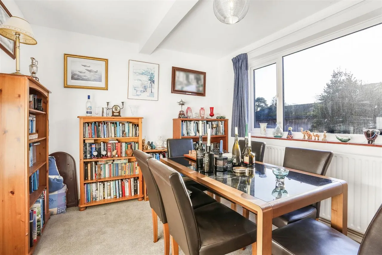 Garratts Lane, Banstead, SM7 2EH, photo 8