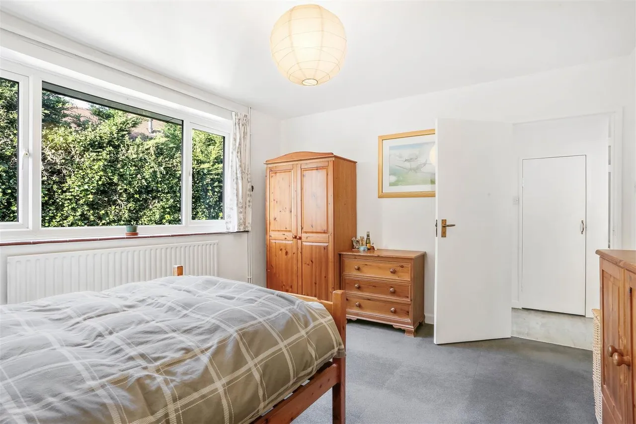 Garratts Lane, Banstead, SM7 2EH, photo 11