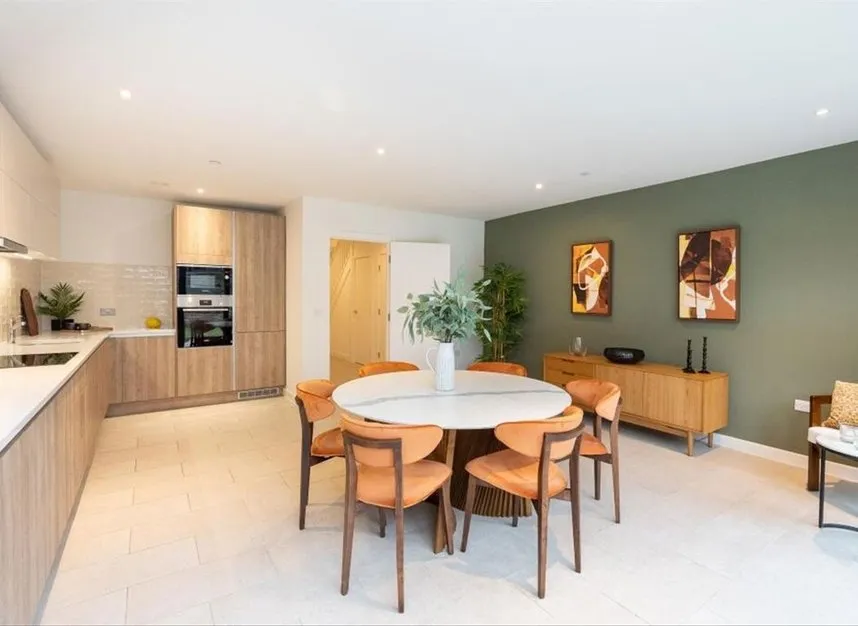 Beatrice Place, Wimbledon, SW19, photo 5