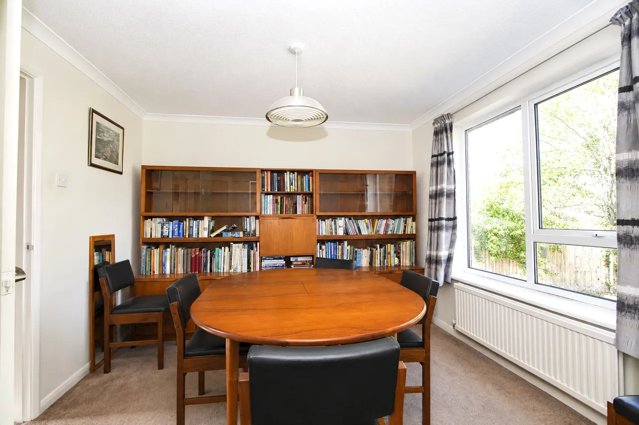 Balmoral Close, Alton, GU34, photo 5