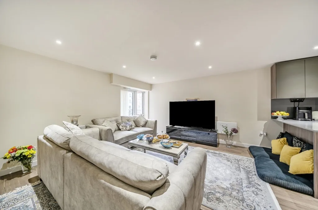 Beaufort Square, Beaufort Park, NW9, photo 13