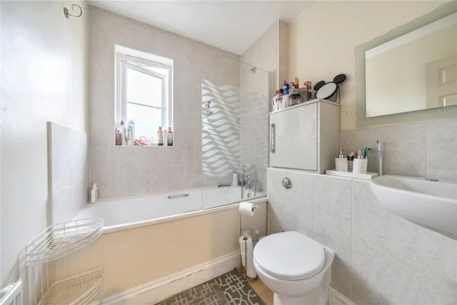 Telford Drive, Slough, SL1, photo 11