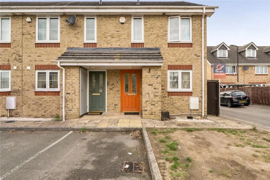 2 bed house for sale, Telford Drive, Slough, SL1