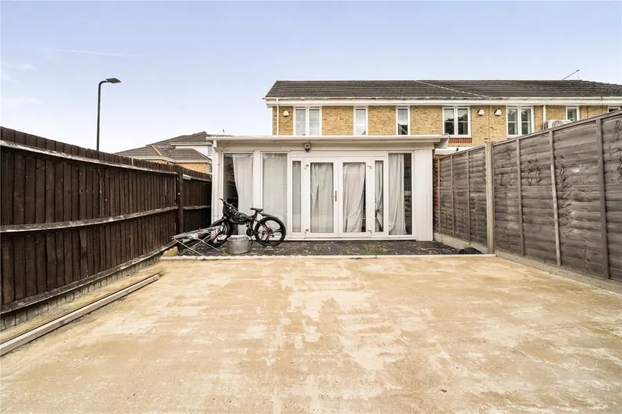 Telford Drive, Slough, SL1, photo 14