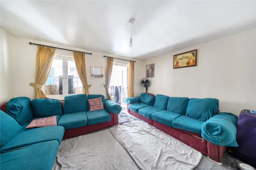 Telford Drive, Slough, SL1, photo 2