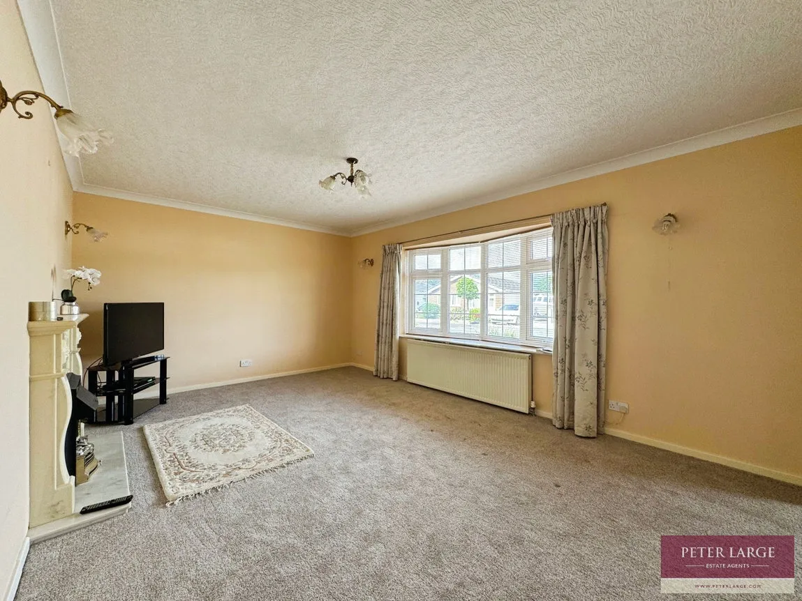 Graham Drive, Rhyl, Denbighshire, LL18 3RS, photo 2