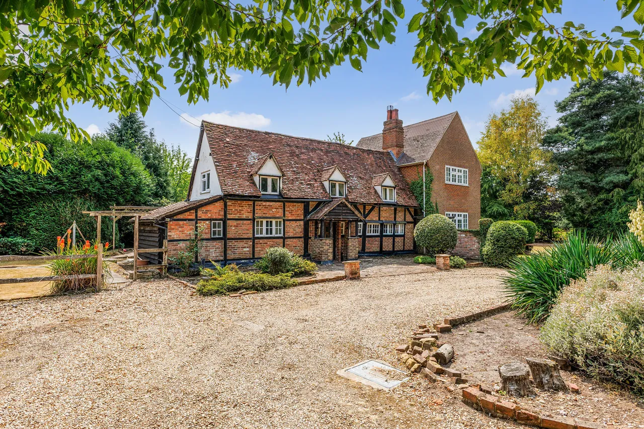4 bed house for sale — Bramshill Road, Bramshill, RG27