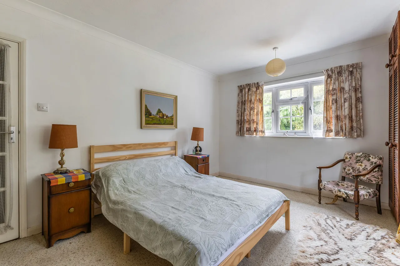 Bramshill Road, Bramshill, RG27, photo 10